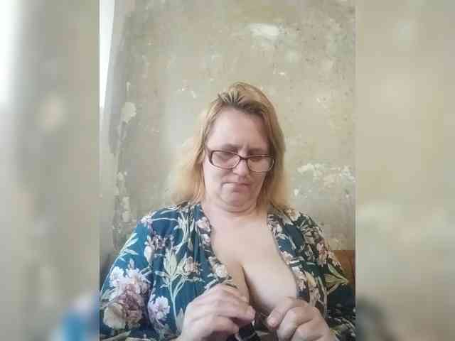 ForestLadyXL webcam