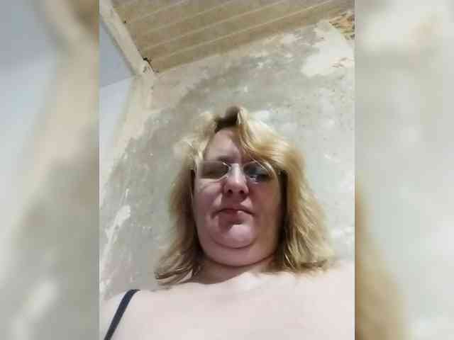 ForestLadyXL webcam