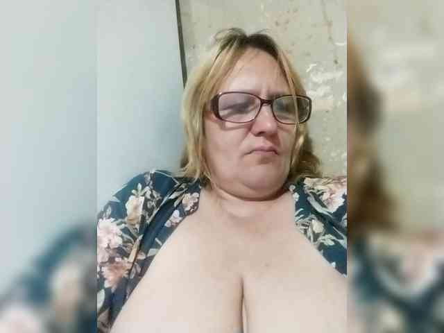 ForestLadyXL webcam