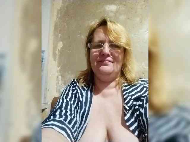 ForestLadyXL webcam