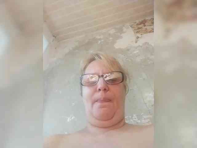 ForestLadyXL Live Webcam on BongaCams