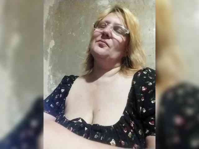 ForestLadyXL webcam