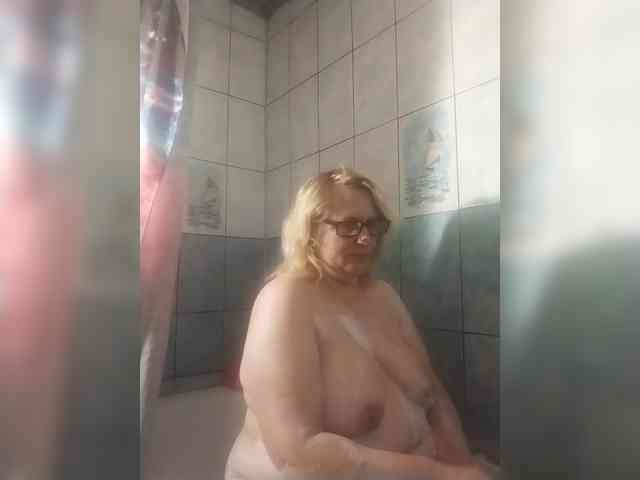 ForestLadyXL webcam