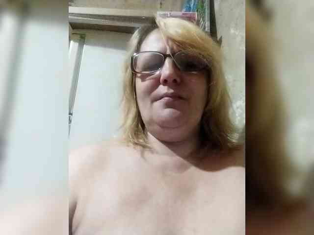 ForestLadyXL webcam