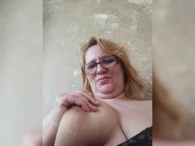 ForestLadyXL webcam