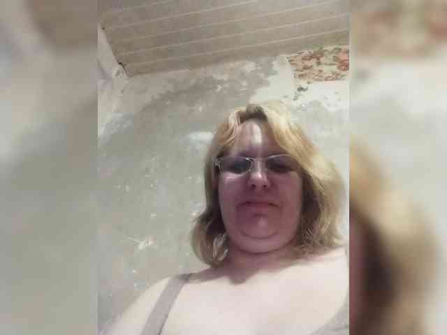 ForestLadyXL webcam