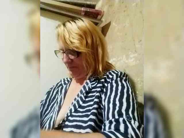 ForestLadyXL webcam