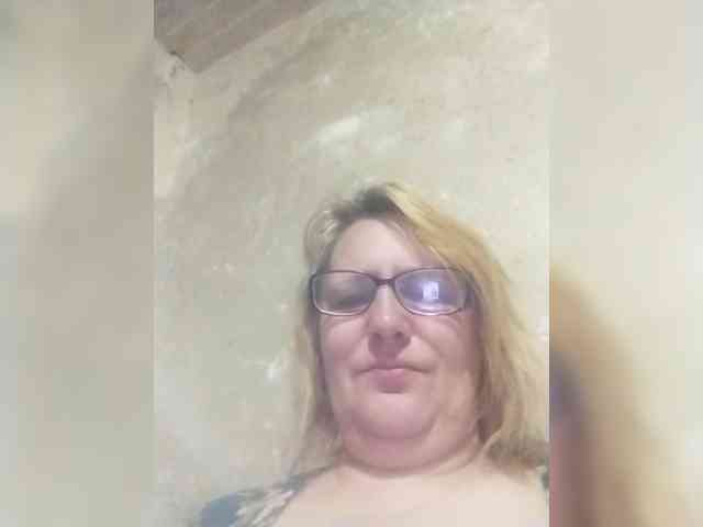 ForestLadyXL webcam