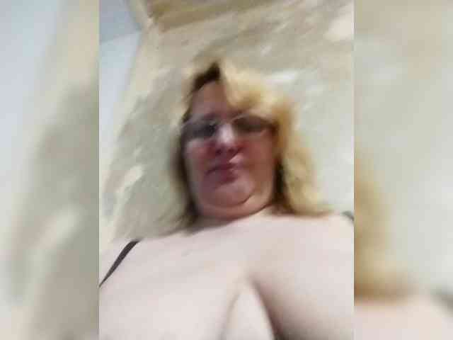 ForestLadyXL webcam