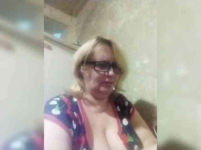 Forestladyxl's cam show statistics and live stream