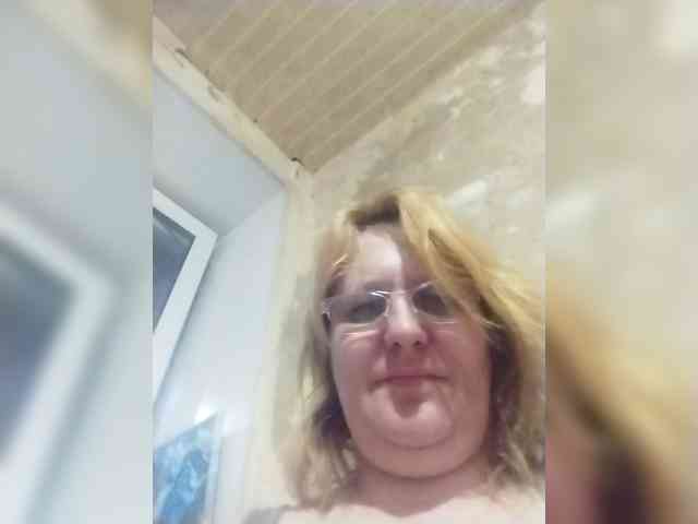 ForestLadyXL webcam