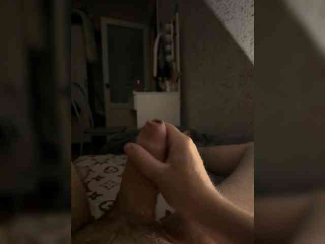Tolik-17 Sex Cam Show