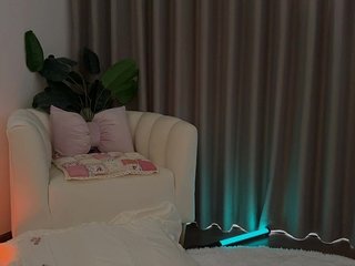 Crystalnova Porn Show
