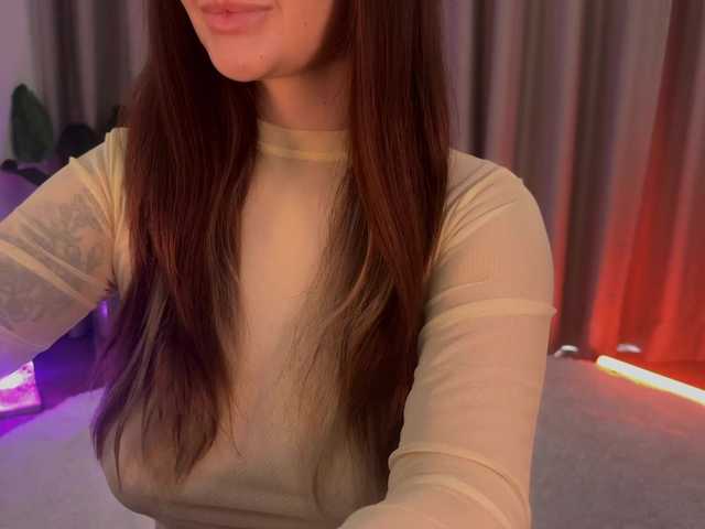 Crystalnova live cam on BongaCams