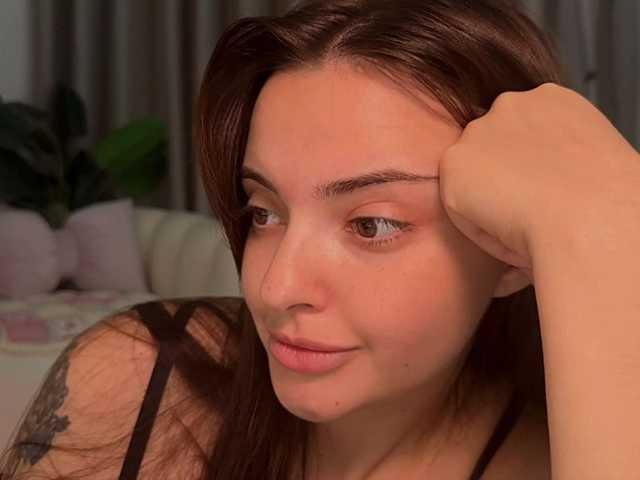 Crystalnova live cam on BongaCams