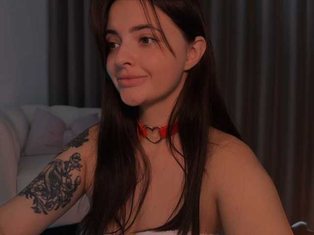 Crystalnova live cam on BongaCams