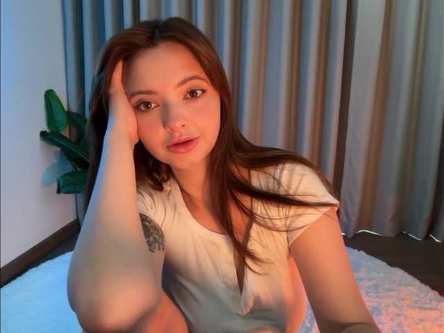 Crystalnova live cam on BongaCams