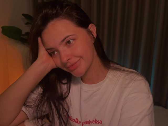Crystalnova live cam on BongaCams