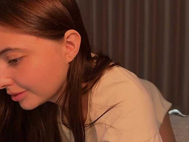 Crystalnova live cam on BongaCams