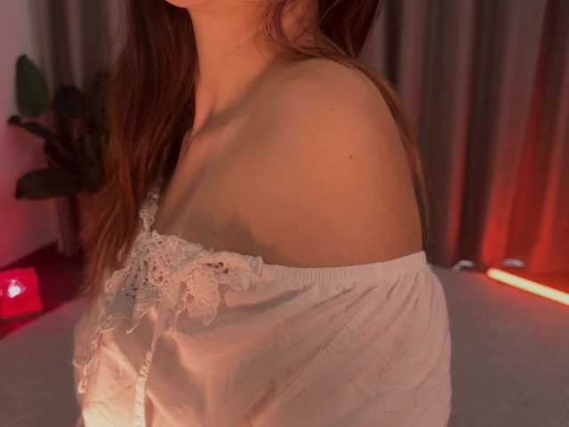 Crystalnova live cam on BongaCams