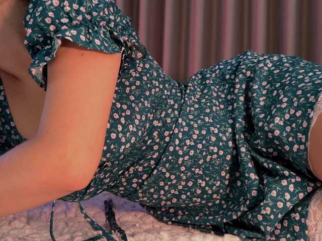Crystalnova live cam on BongaCams