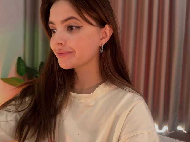 Crystalnova live cam on BongaCams