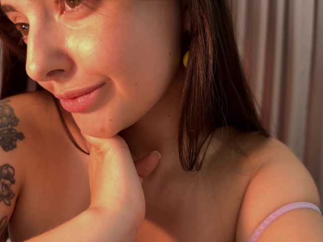 Crystalnova live cam on BongaCams