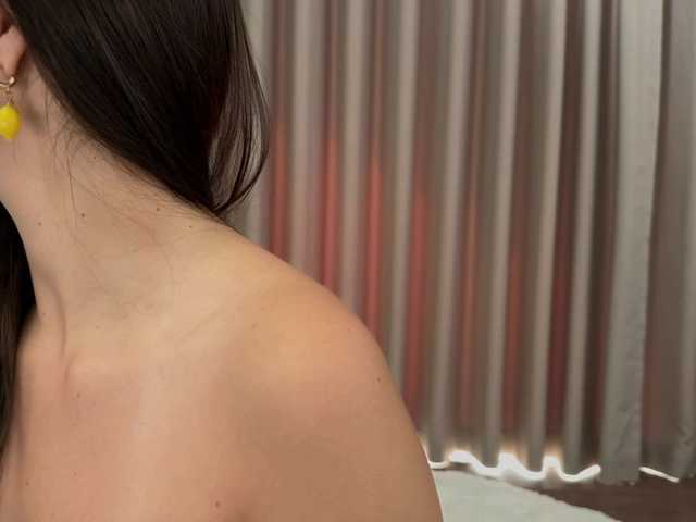 Crystalnova live cam on BongaCams