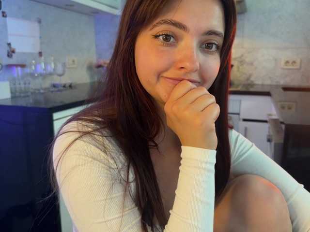 Crystalnova live cam on BongaCams