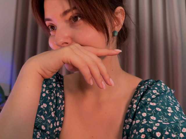 Crystalnova live cam on BongaCams