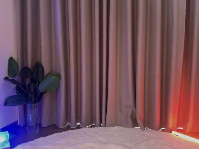 Crystalnova live webcam show