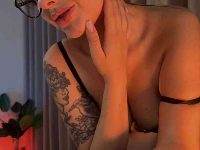 Crystalnova Sex Cam Show