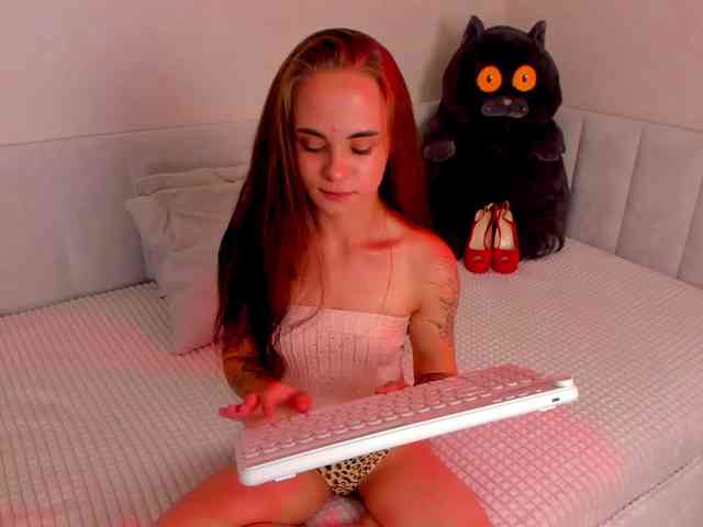 Black-Dollar webcam
