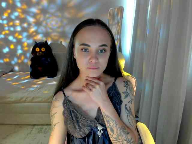 Black-Dollar webcam