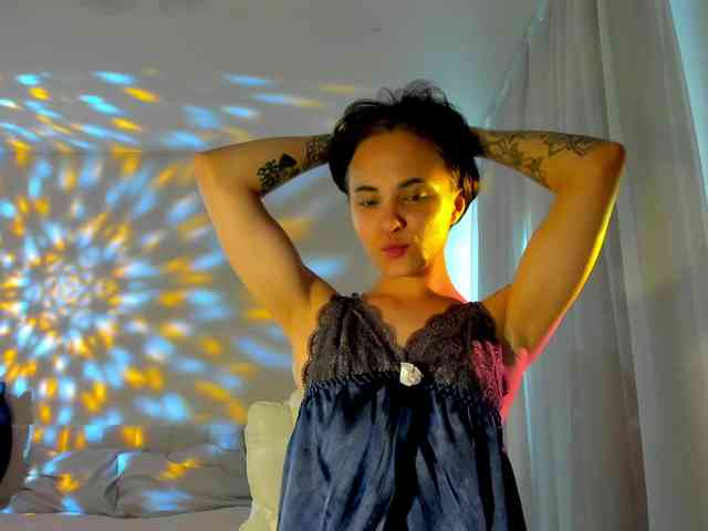 Black-Dollar webcam