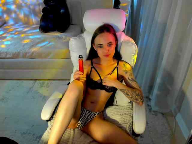 Black-Dollar webcam