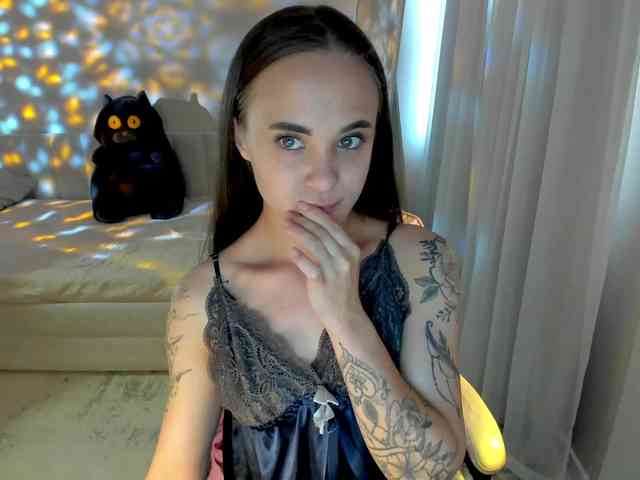 Black-Dollar webcam