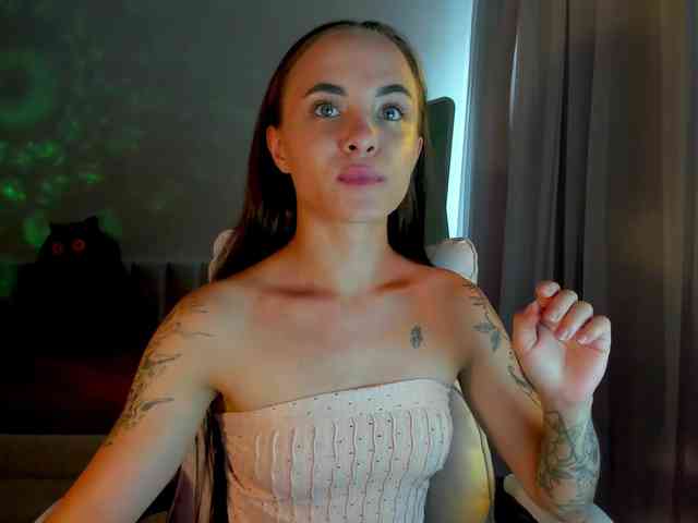 Black-Dollar Sex Cam Show