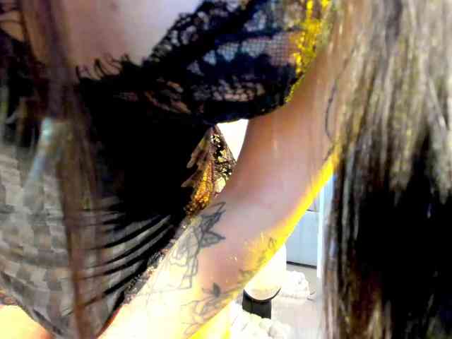 Black-Dollar webcam