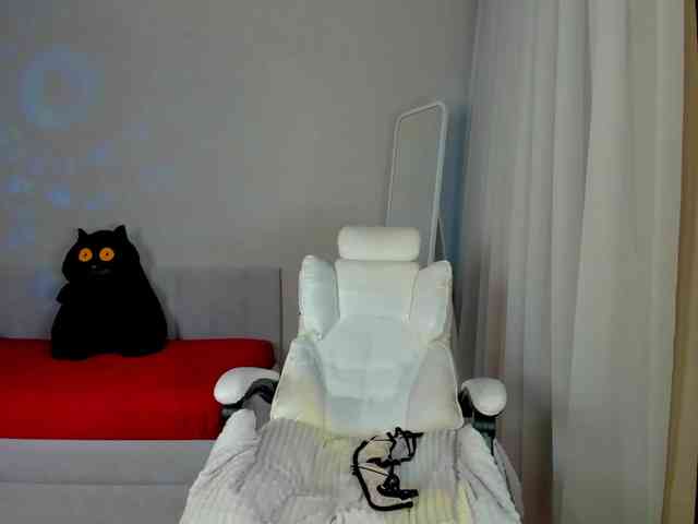 Black-Dollar webcam