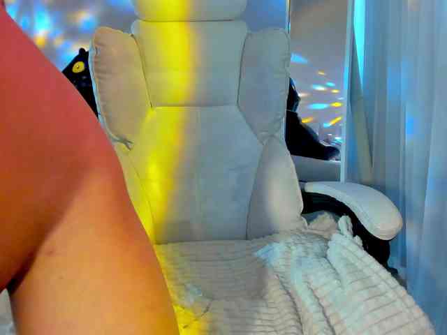Black-Dollar webcam