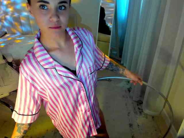 Black-Dollar webcam