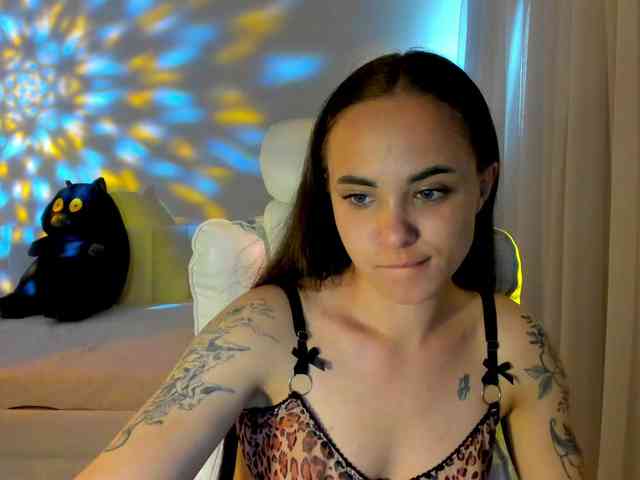 Black-Dollar webcam