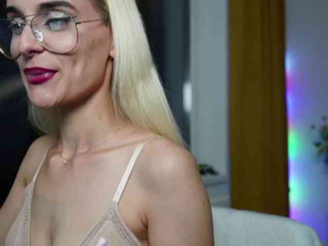 Modella: GoodToBeBad