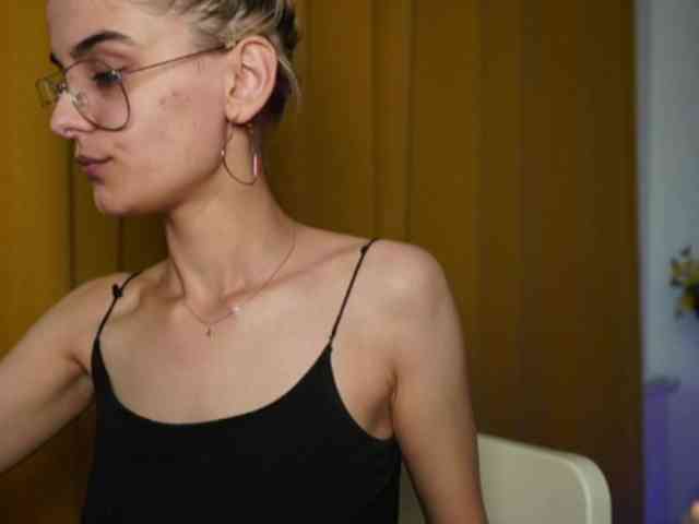 Modella: GoodToBeBad