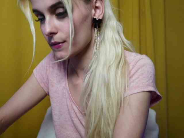 Modella: GoodToBeBad