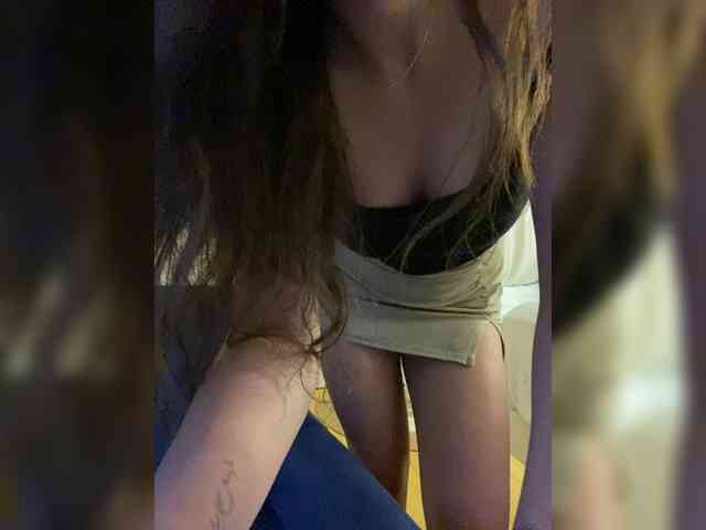 MalyshkaFox webcam