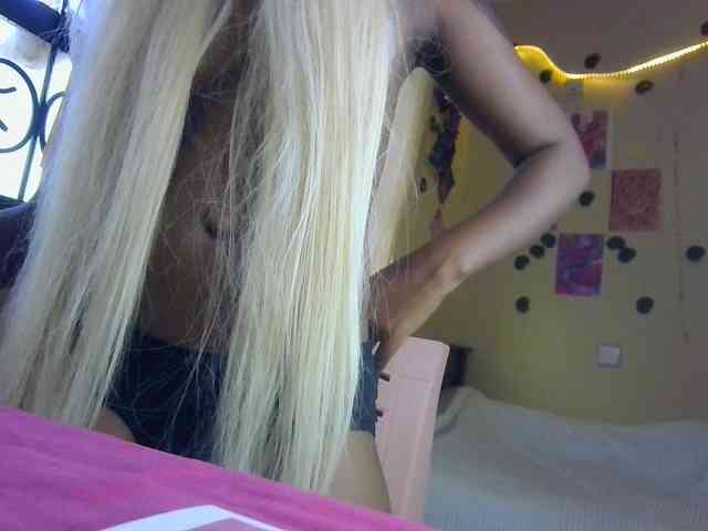 Hot_Mess webcam