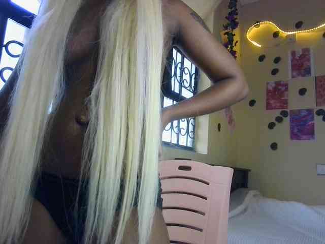 Hot_Mess webcam