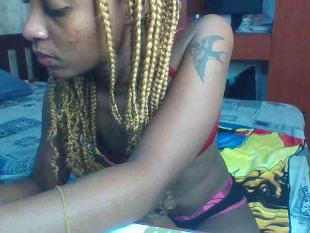 Hot_Mess webcam
